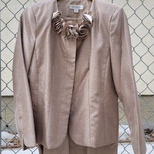 Womens Designer Two Piece Skirt Suit